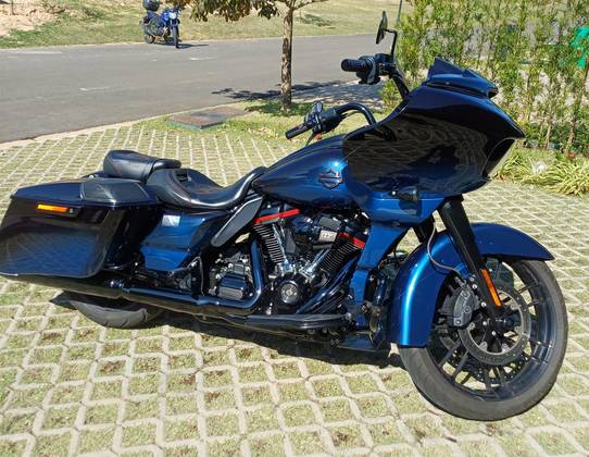 HARLEY-DAVIDSON CVO ROAD GLIDE HARLEY-DAVIDSON CVO ROAD GLIDE